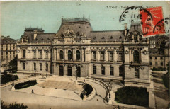 Lyon La Prefecture du Rhone -
																					69000 Lyon
																			