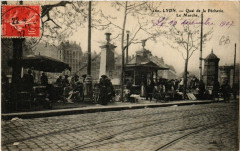 Lyon-Quai de la Pecherie Le Marché à Lyon