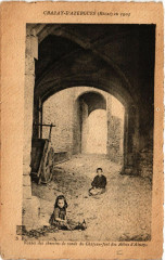 Chazay-d'Azergues en 1905 - Voutes des chemins de ronde à Chazay-d'Azergues