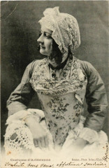 Costume d'Arlesienne - Folklore France
