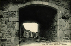 St.-Polgue - St.-Polgues - Une des Portes du Vieux Chateau France -
													42 Loire
												