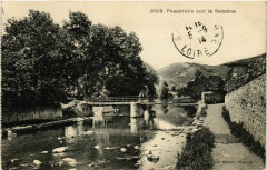 Passerelle sur la Semene