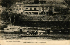 Pertuiset- A la Pierre Grenee