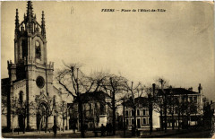 Feurs - Place de l'Hotel-de-Ville à Feurs
