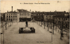 Feurs - Place de l'Hote-de-Ville à Feurs