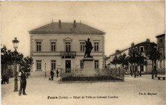 Feurs - Hotel de Ville et Colonel Combes à Feurs