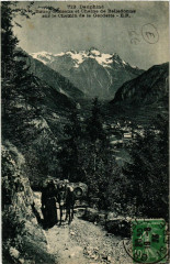 Bourg-d'Oisans - et Chaine de Belledonne sur le Chemin -
													38 Isère
												
