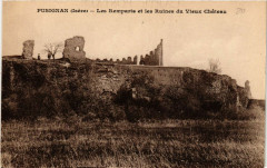 Pusignan - Les Remparts et les Ruines du Vieux Chateau