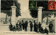 Grenoble - Caserne des Chasseurs Alpins - Entree France à Grenoble