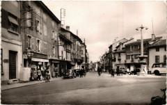 Jallieu - La Place Saint-Michel et la Rue de la Liberation