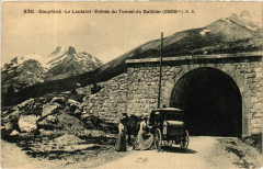 Dauphiné - Le Lautaret - Entrée du Tunnel du Galibier (2656 m)