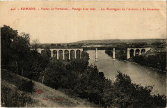 Romans - Viaduc de Vernaison - Passage d'un train - Les