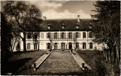 Passins - Le Chateau vu du Jet d'eau
