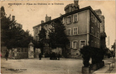 Bourgoin - Place du Chateau et le Chateau -
													38 Isère
												