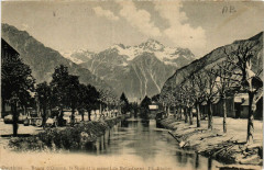 Dauphiné - Bourg-d'Oisans - La Rive et le massif de Belledonne
