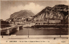 Grenoble - Vue sur l'Isere à Grenoble