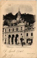 Uriage-les-Bains - Facade de l'Etablissement Thermal -
													38 Isère
												