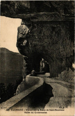 Dauphiné - Tunnel sur la Route