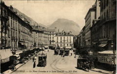 Grenoble - La Place Grenette et le St-Eynard à Grenoble