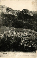 Dauphiné - Le Couvent de la Gde Chartreuse et le Grand Som
