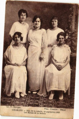 Carte postale ancienne Fête de la soierie, 10 septembre 1922 - Les Reines de la Soierie
                                                                     à Charlieu
                                