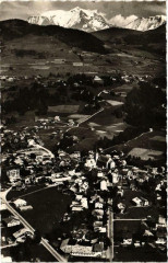 Megeve l'Ensoleillée, alt. 1113 m, et le Mont Blanc à Megève