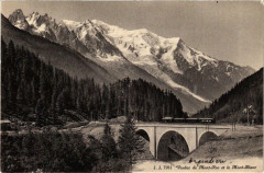 Viaduc de Mont Roc et le Mont-Blanc