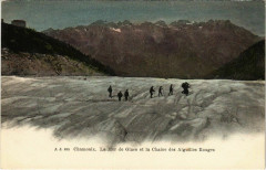 Chamonix - La Mer de Glace et la Chaine des AIGUILLEs Rouges