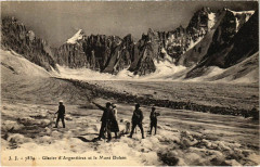 Glacier d'Argentieres et le Mont Dolent