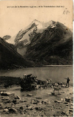 Lac de la Sassiere (2446 m) et la Tsanteleina (3606 m)
