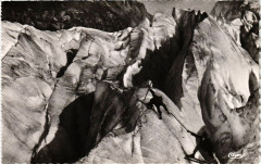 Chamonix - La Mer de Glace (Alt.1913m) - Passage de... -
													74 Haute Savoie
												