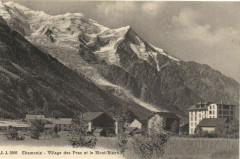 Chamonix - Village de Praz et le Mont-Blanc