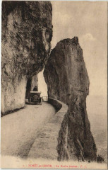 Foret de Lente La Roche fendue France -
													26 Drôme
												