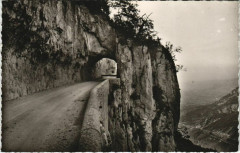 La Route de Combe-Laval France -
													26 Drôme
												