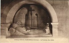 Abbaye d'Aiguebelle Le Tombeau des Abbes France -
													26 Drôme
												