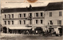 Chatillon-de-Michaille - La Place et l'Hotel