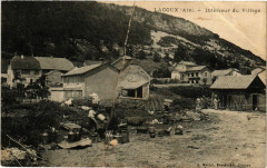 Lacoux Interieur du Village