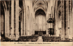 Bourg Interieur de l' Eglise Notre-Dame