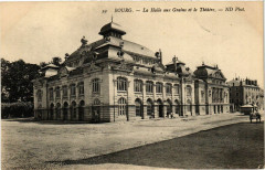 Bourg La Halle aux Grains et le Theatre