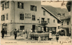 Modane - Ancienne Fontaine à Modane