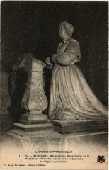 Aubenas Mausolee du Marechal et de la Marechale d'Ornano à Aubenas