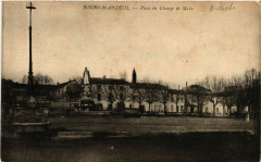 Bourg-St-Andeol - Place du Champ de Mars à Mars