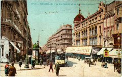 Marseille La Rue Noailles et les Nouvelles Galeries à Marseille