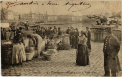 Marseille - Débarquement d'oranges sur le Vieux Port à Marseille