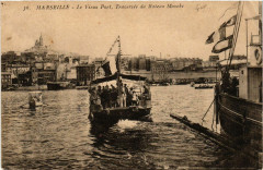 Marseille Le Vieux Port, Traversee du Bateau Mouche à Marseille