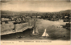 Marseille Entree du Vieux Port -
																					13000 Marseille
																			