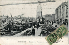 Marseille Barques de Pecheurs au vieux Port à Marseille