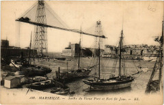 Marseille - Sortice du Vieux Port et Fort St-Jean à Marseille