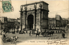 Carte postale ancienne Marseille - La Porte d'Aix
                                                                     à Marseille
                                