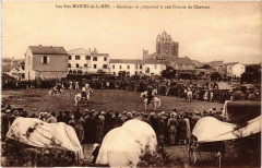 Stes-Maries-de-la-Mer - Gardians se preparant a une Course